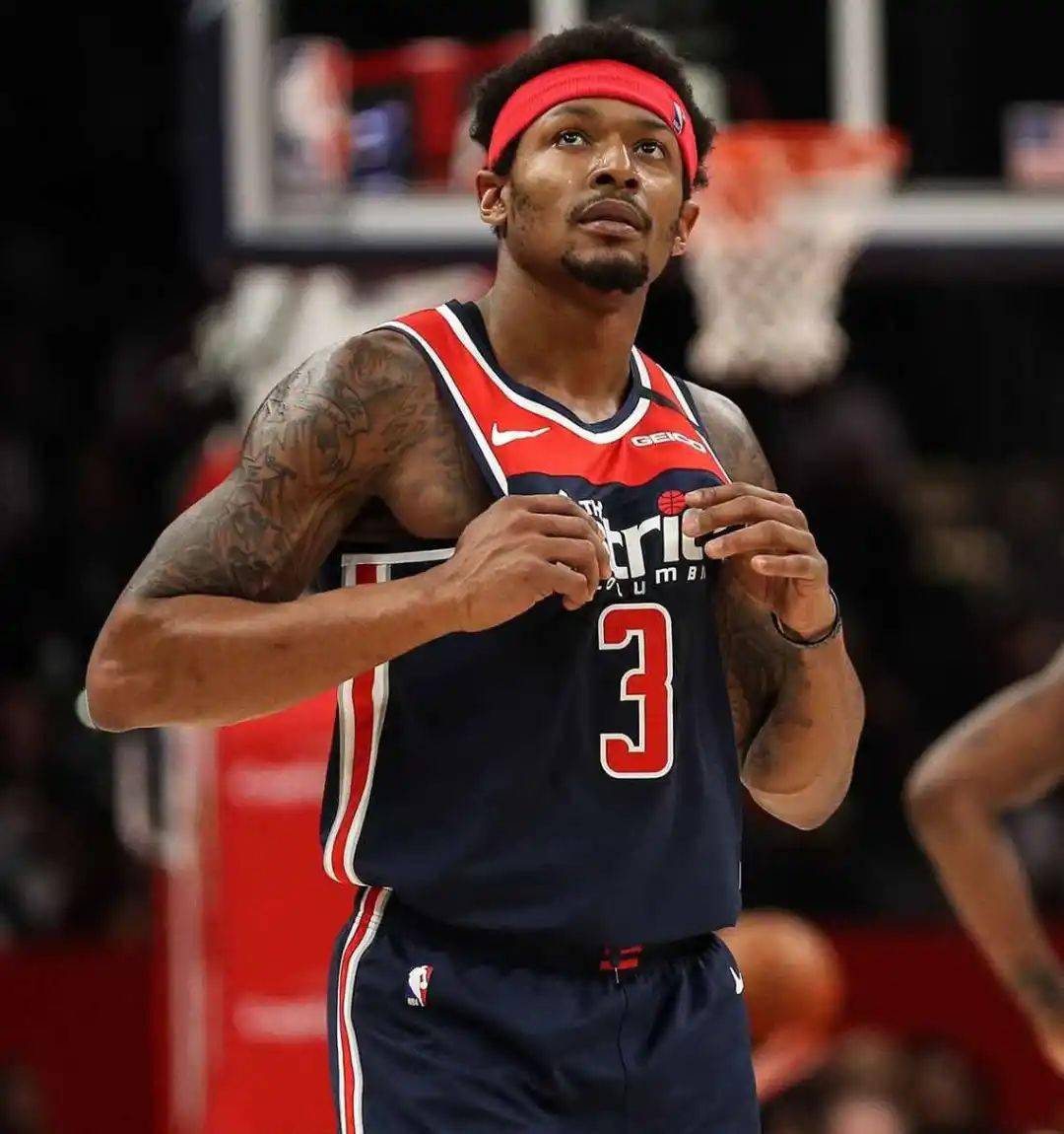 邮报：纽卡首席商务官已被安排休园艺假，年底将转投尤文（邮报：纽卡首席商务官进入园艺假期，年底将赴尤文任职）