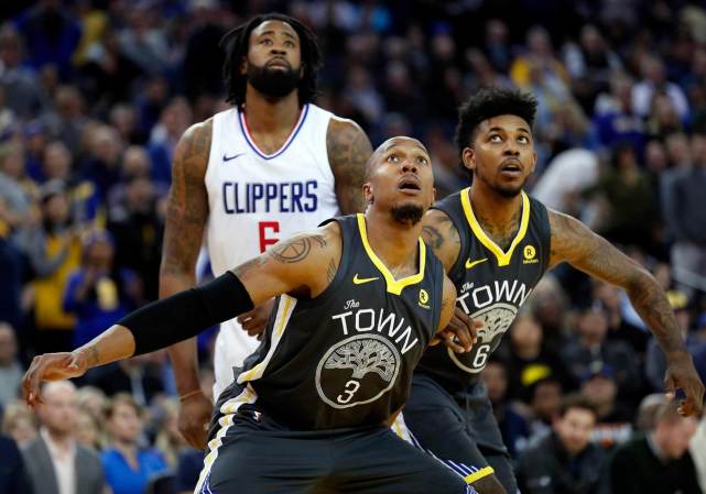 兰克尔-泽在上周举办婚礼，此前他与青岛海牛闹得不欢而散（与青岛海牛不欢而散后，兰克尔-泽上周步入婚姻殿堂）