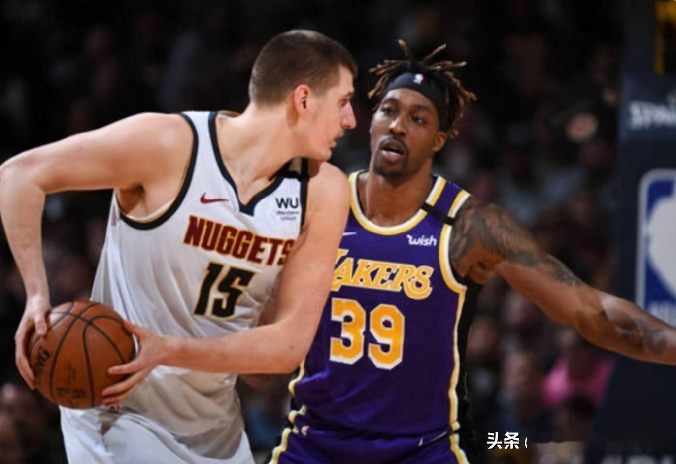 U22国家队走进成都实验小学西区分校，黄博文、于大宝等人与师生互动（U22国足走进成都实验小学西区，黄博文、于大宝等与师生面对面交流）